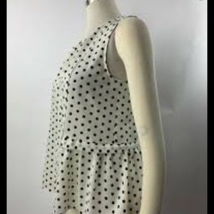 MAKE ME AN OFFER. J Crew silky sleeveless top size 6. Great condition.